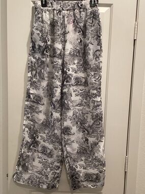 Women's Black & White Printed Jogger Pants - Elastic Waist Comfort